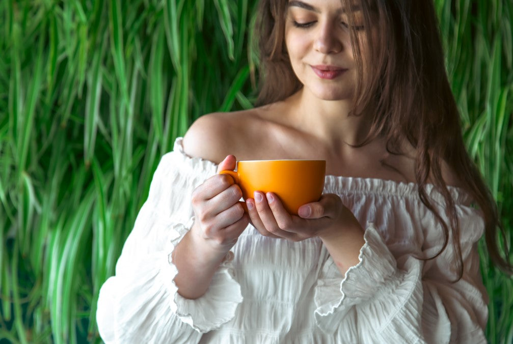 Tea Cups as Kitchen Decor: Display and Functionality