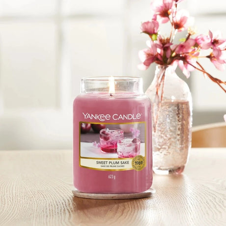 Yankee Scented Candle "Sweet Plum Sake" 623gm