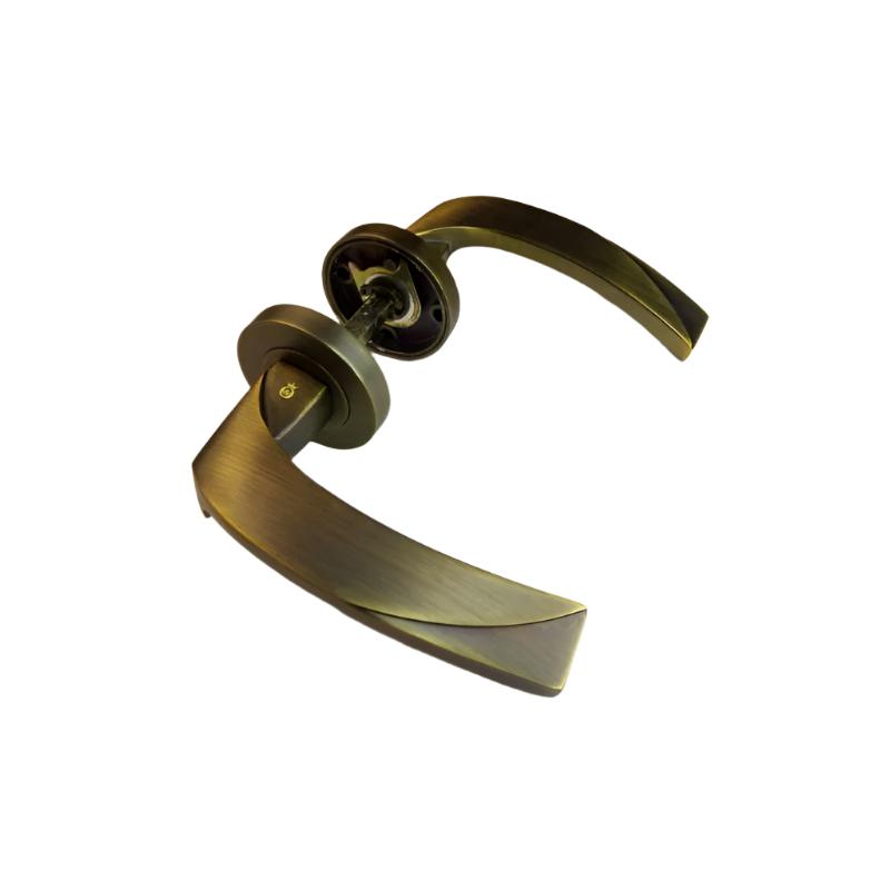 Handle on Round Rose With Round Key Escutcheons WAB