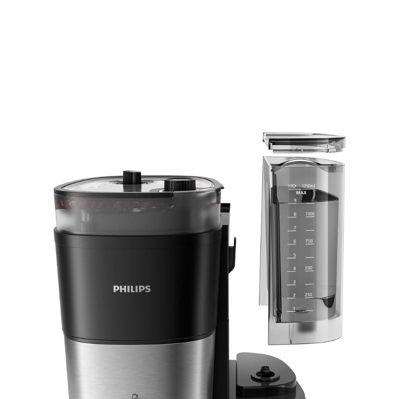 Drip coffee maker with built-in grinder