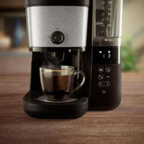 Drip coffee maker with built-in grinder