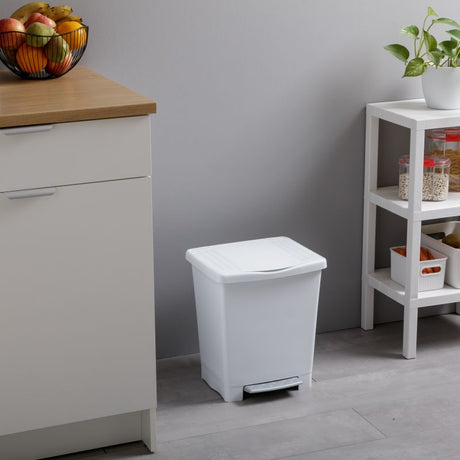 Pedal Dust Bin Millenium White